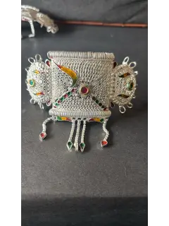 Rajputi Bajuband with Red Green Kundan work