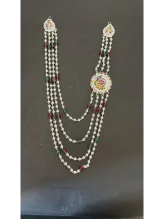 Dulhan Matarmala with Red and Green Balls